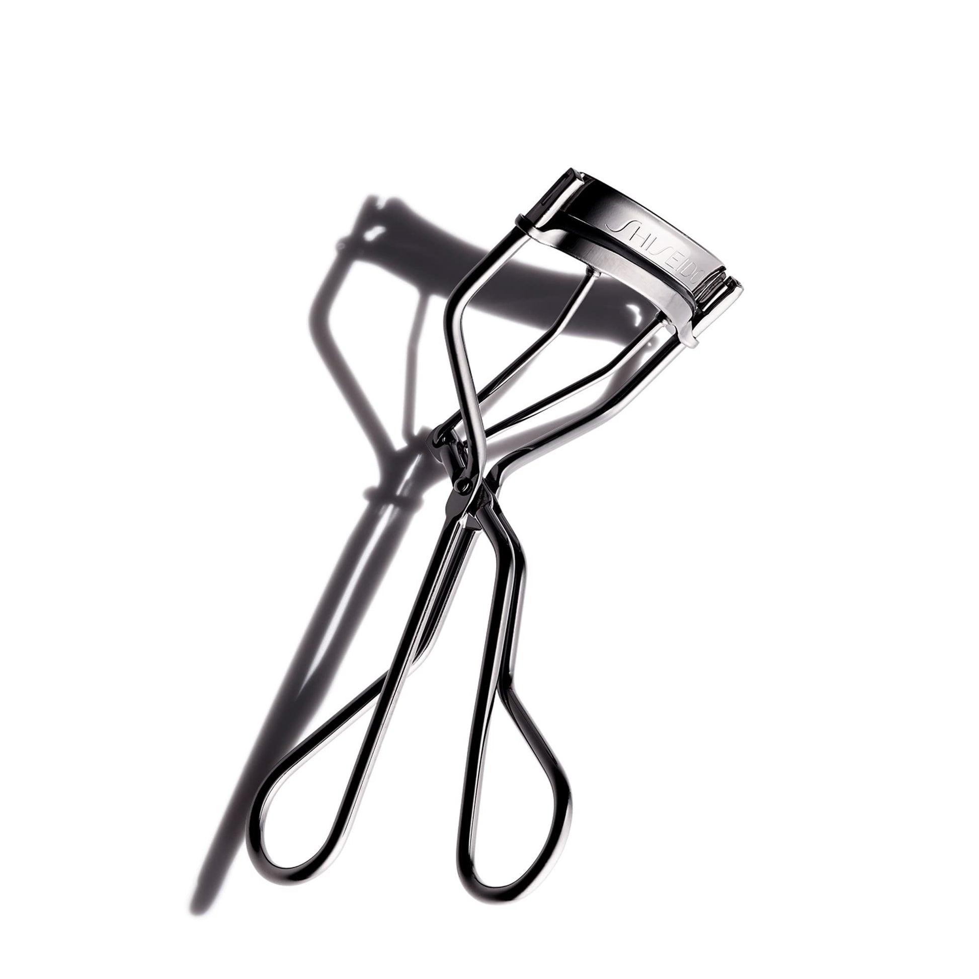 Shiseido Eyelash Curler - Crimps & Curls Lashes for Perfect, Eye-Framing Fringe - Gentle & Safe - Includes Replacement Pad ShiseidoAu supplements