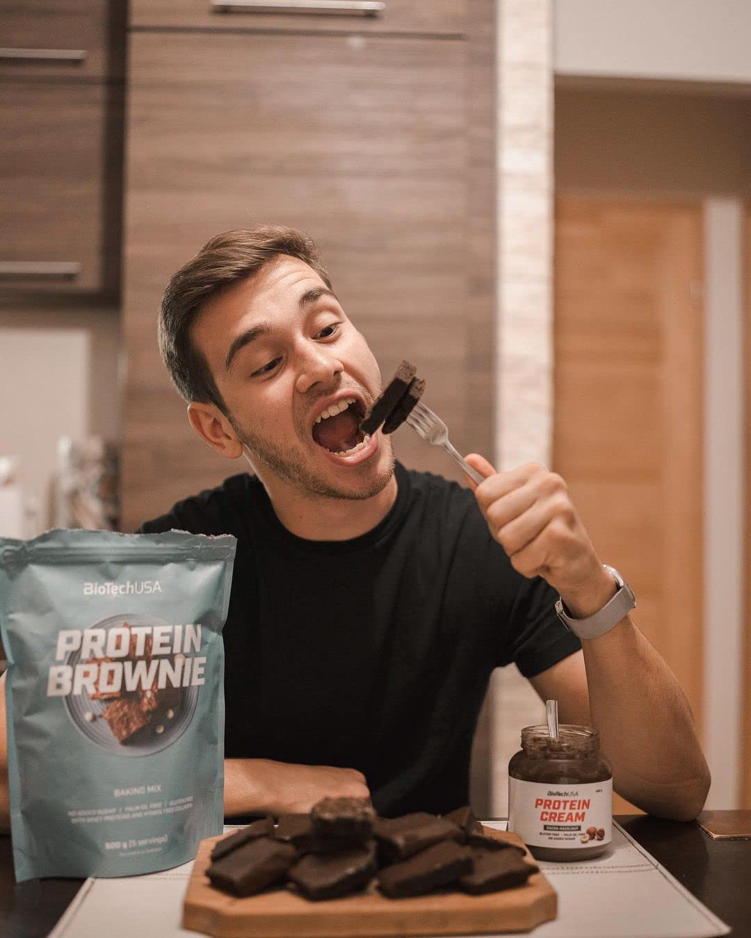 BioTechUSA Protein Brownie, Baking Mix with Collagen, whey proteins and sweeteners. 600 g, Chocolate BioTechUSAAu supplements