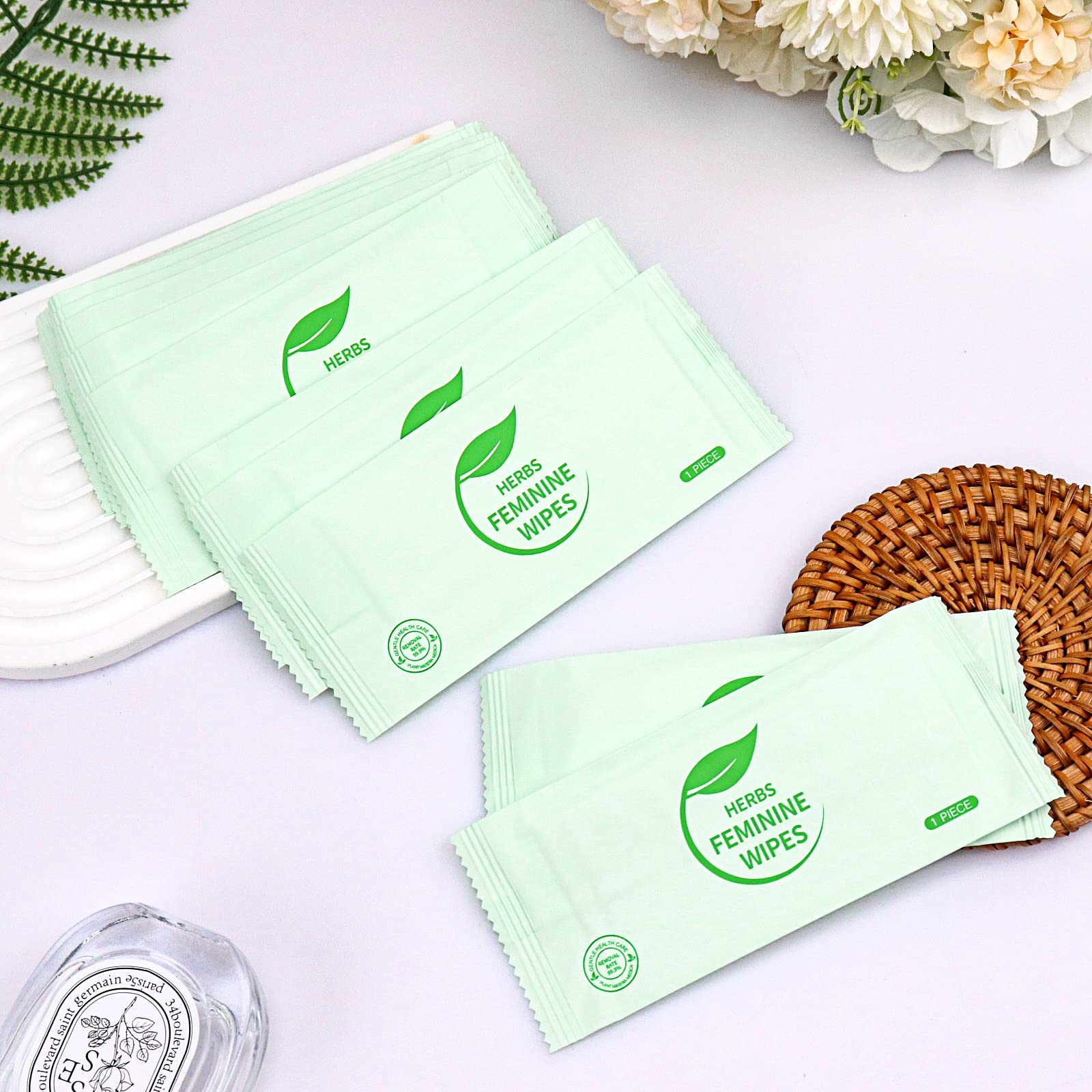 Hipruict Travel Feminine Hygiene Wipes,50 Count Intimate Wipes Feminine Care,Ph Balanced HipruictAu supplements
