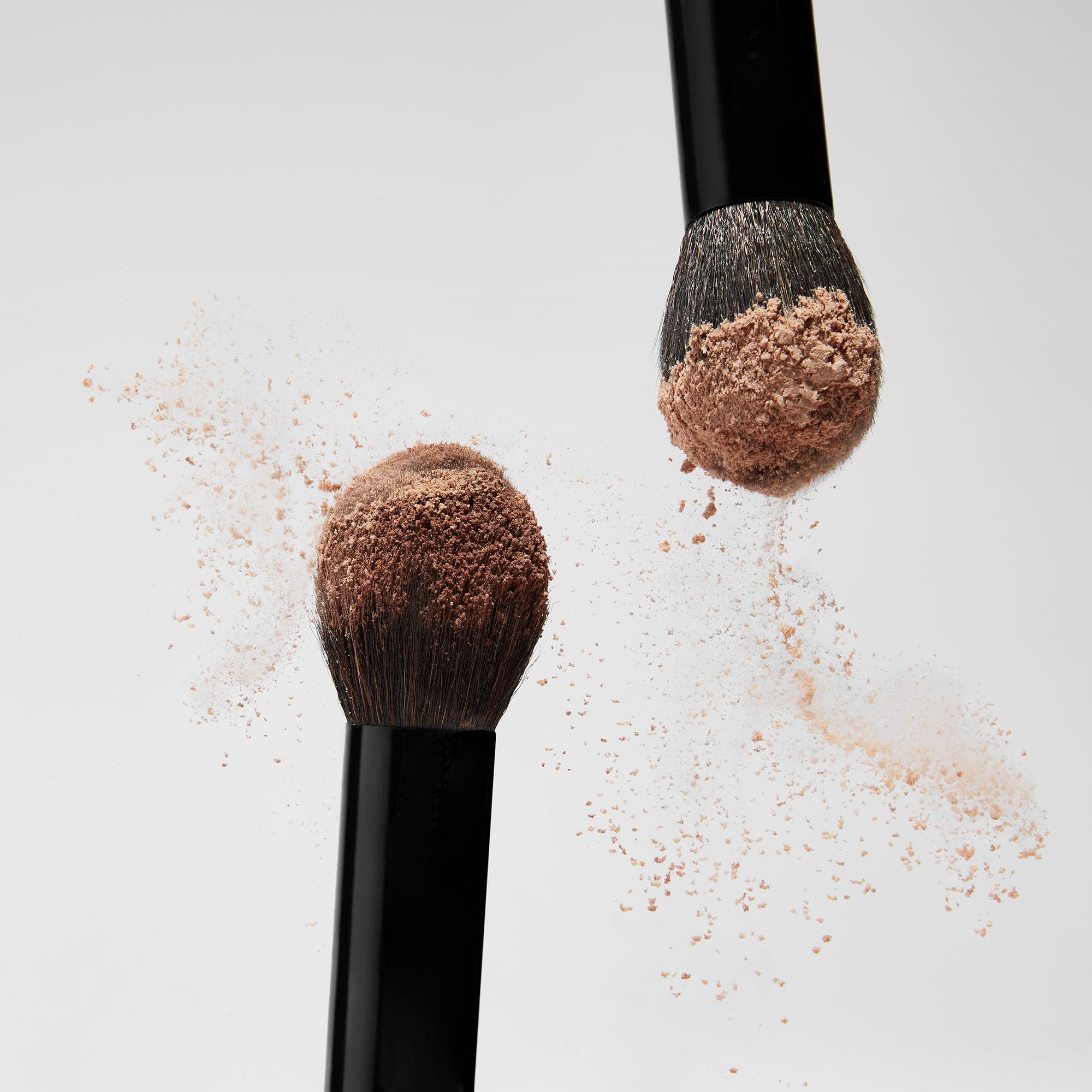 Saie Face Powder Duo, Medium - The Fluffy Brush, Soft, Multi-Use Targeted Powder Brush With Tapered Tip & Airset Radiant Loose Setting Powder, Translucent Medium (0.14 oz) - Vegan, Cruelty-Fee SaieAu supplements