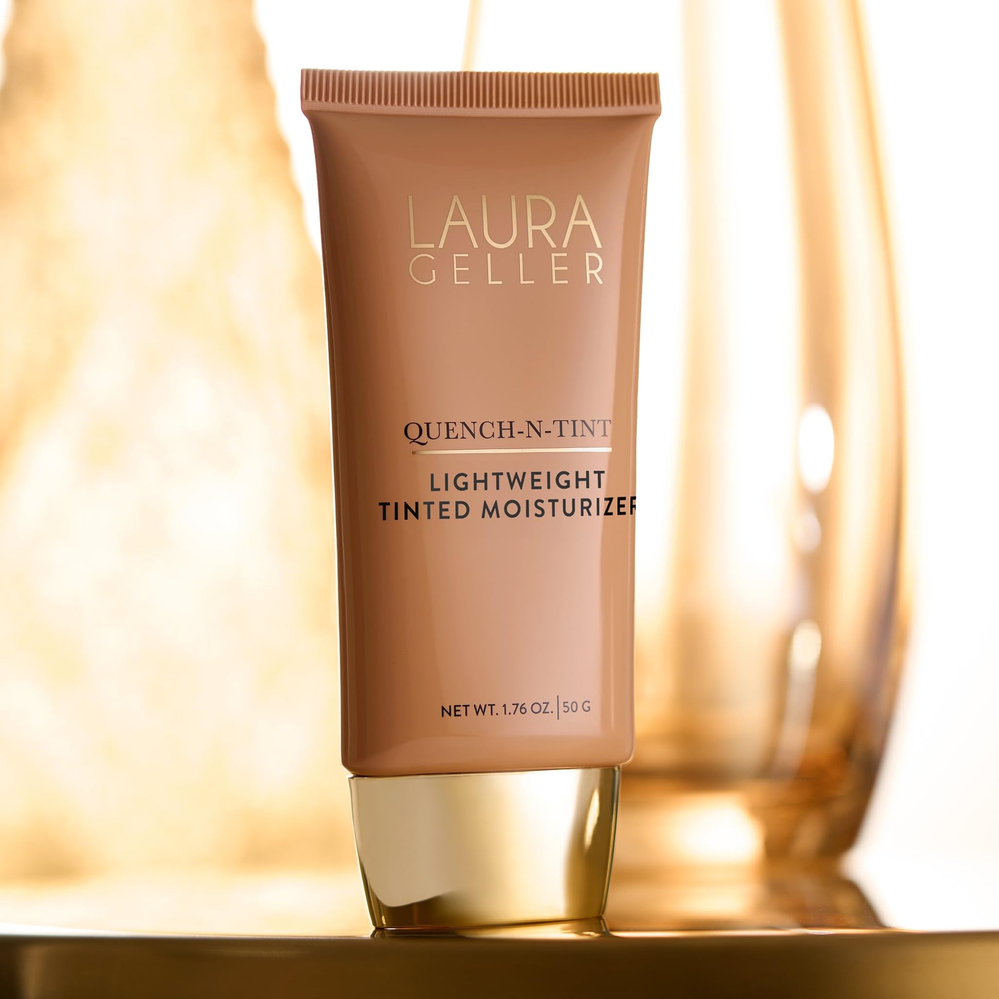 LAURA GELLER NEW YORK Quench-n-Tint Tinted Moisturizer - Sheer to Light Buildable Coverage - Natural Glow Finish - Lightweight Formula with Hyaluronic Acid, 04 Medium LAURA GELLER NEW YORKAu supplements