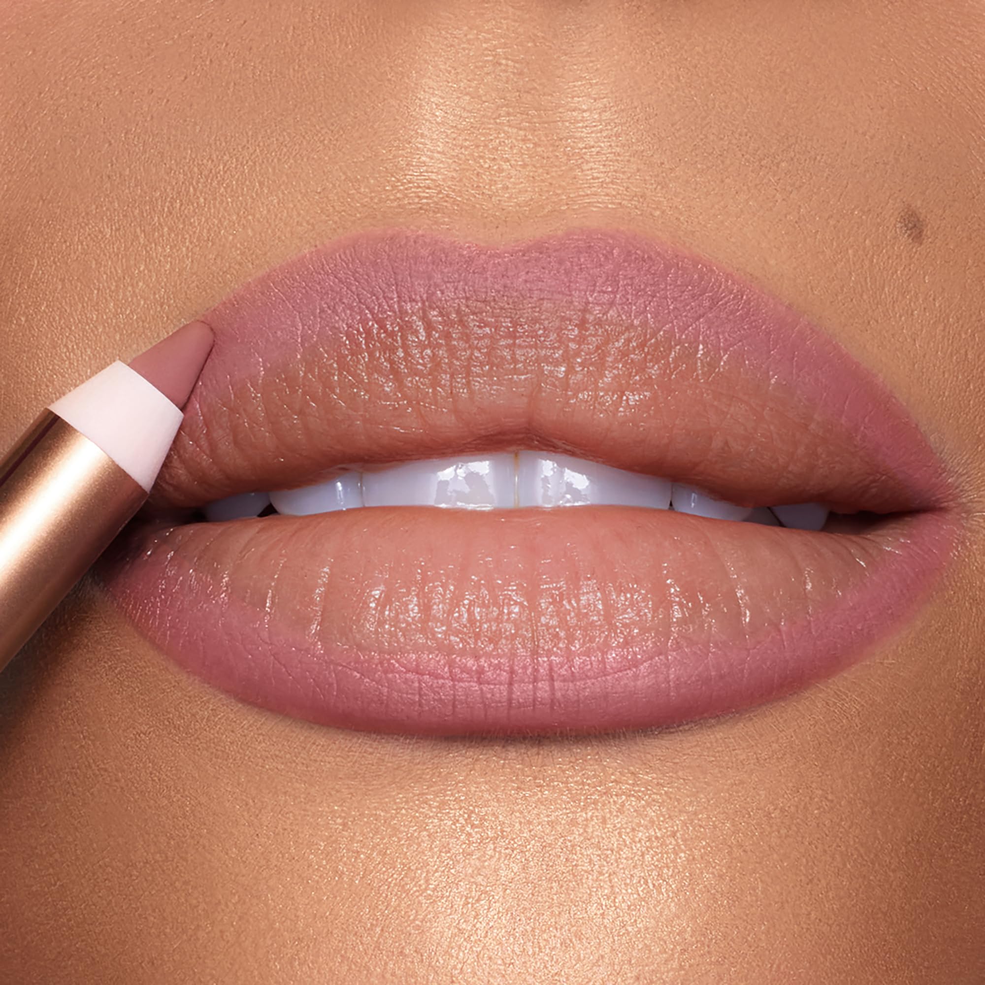 Charlotte Tilbury Lip Cheat Lip Liner Pencil - Gives Lips a Fuller-Looking, Defined Pout - Enriched with Jojoba Oil & Hyaluronic Acid - Waterproof, Smudge-Proof & Transfer-Proof - Pillow Talk Medium Charlotte TilburyAu supplements