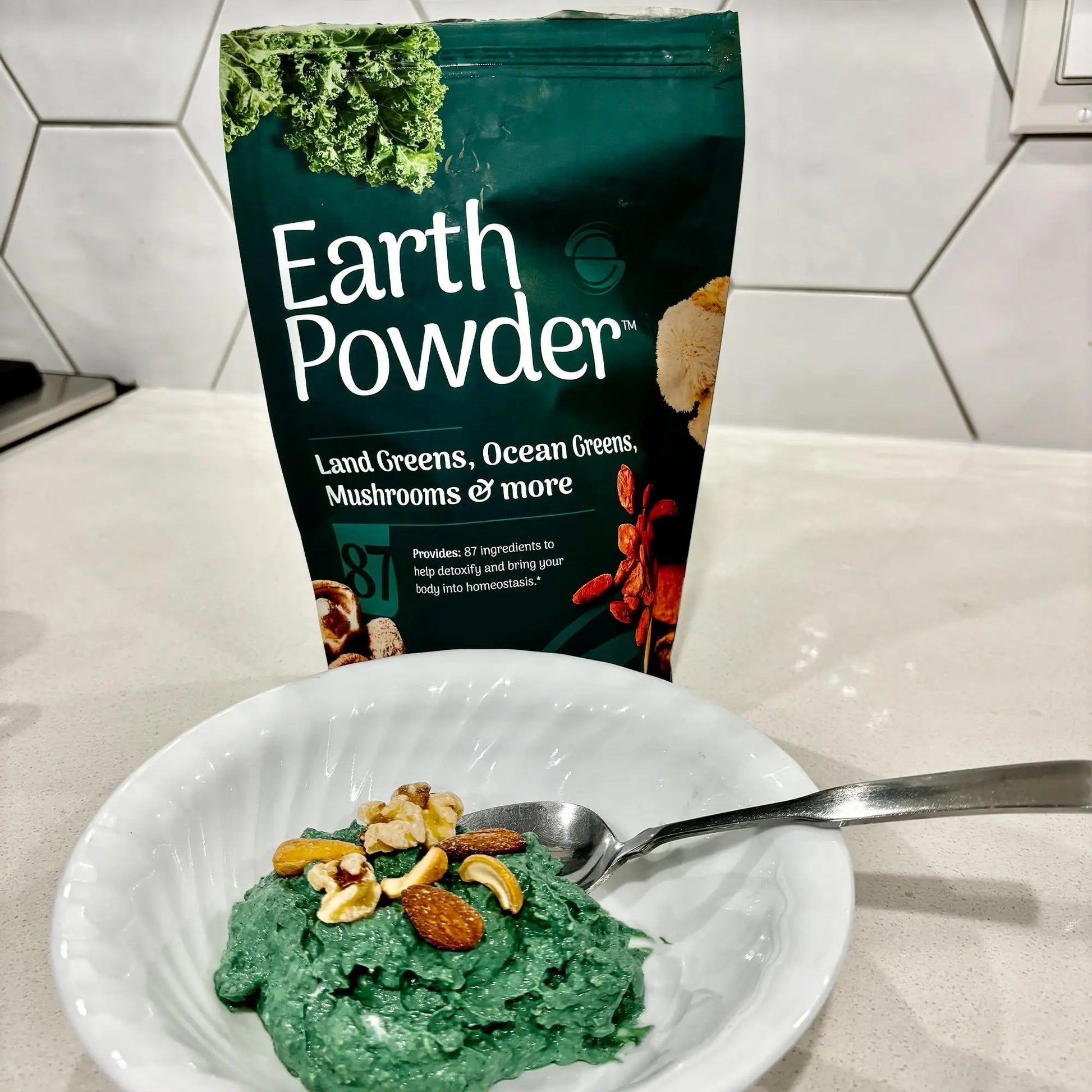 Earth Powder Daily Foundational Nutrition Supplement with 28 Greens & 10 Mushrooms | 87 Nutrients for Energy, Gut Health & Mental Clarity Earth Powdernz supplements