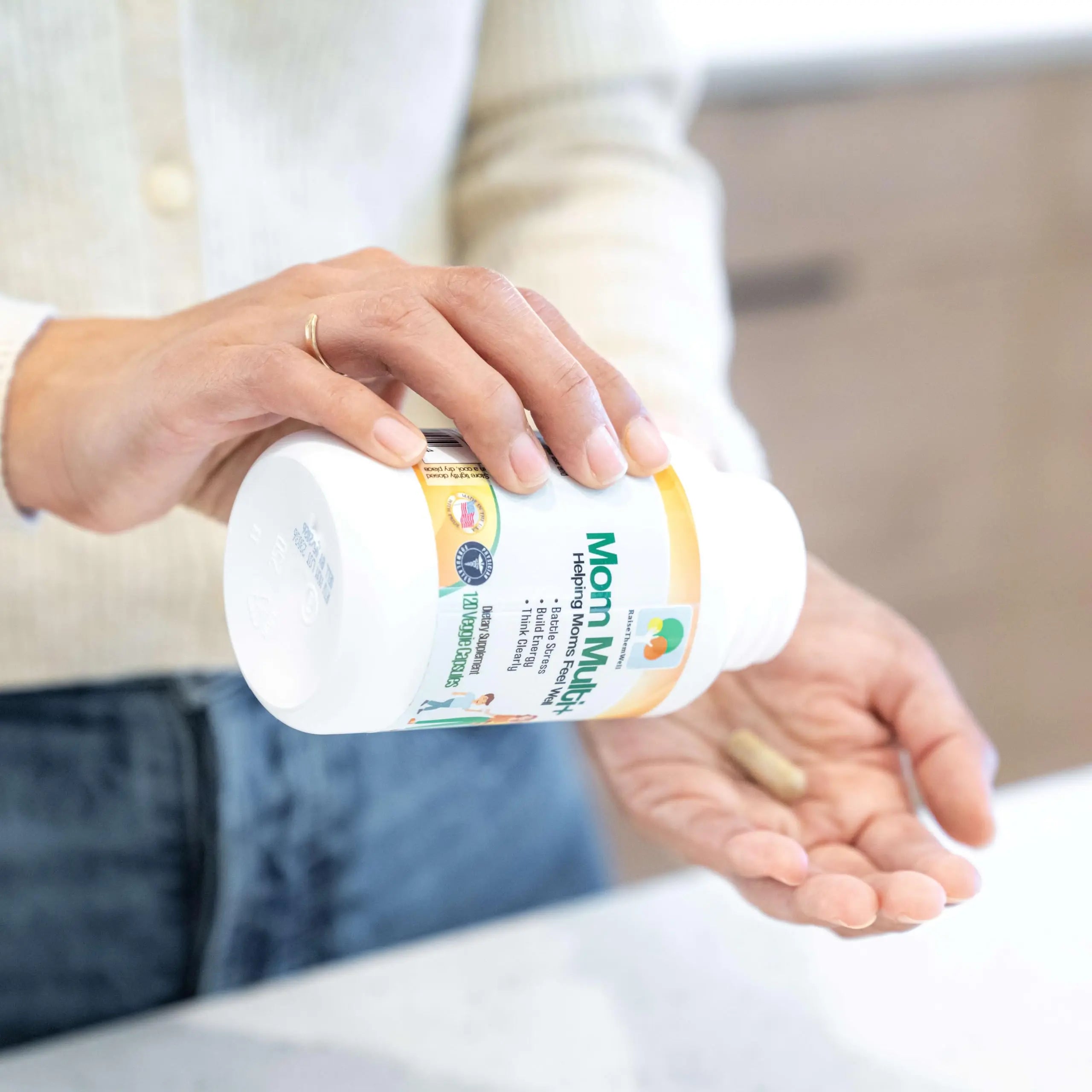 Raise Them Well Mom Multi+ Daily Multivitamin for Women with Active Folate, Adaptogens & Bacopa, Energy, Stress & Cognitive Support, 120 Veggie Capsules Raise Them WellAu supplements