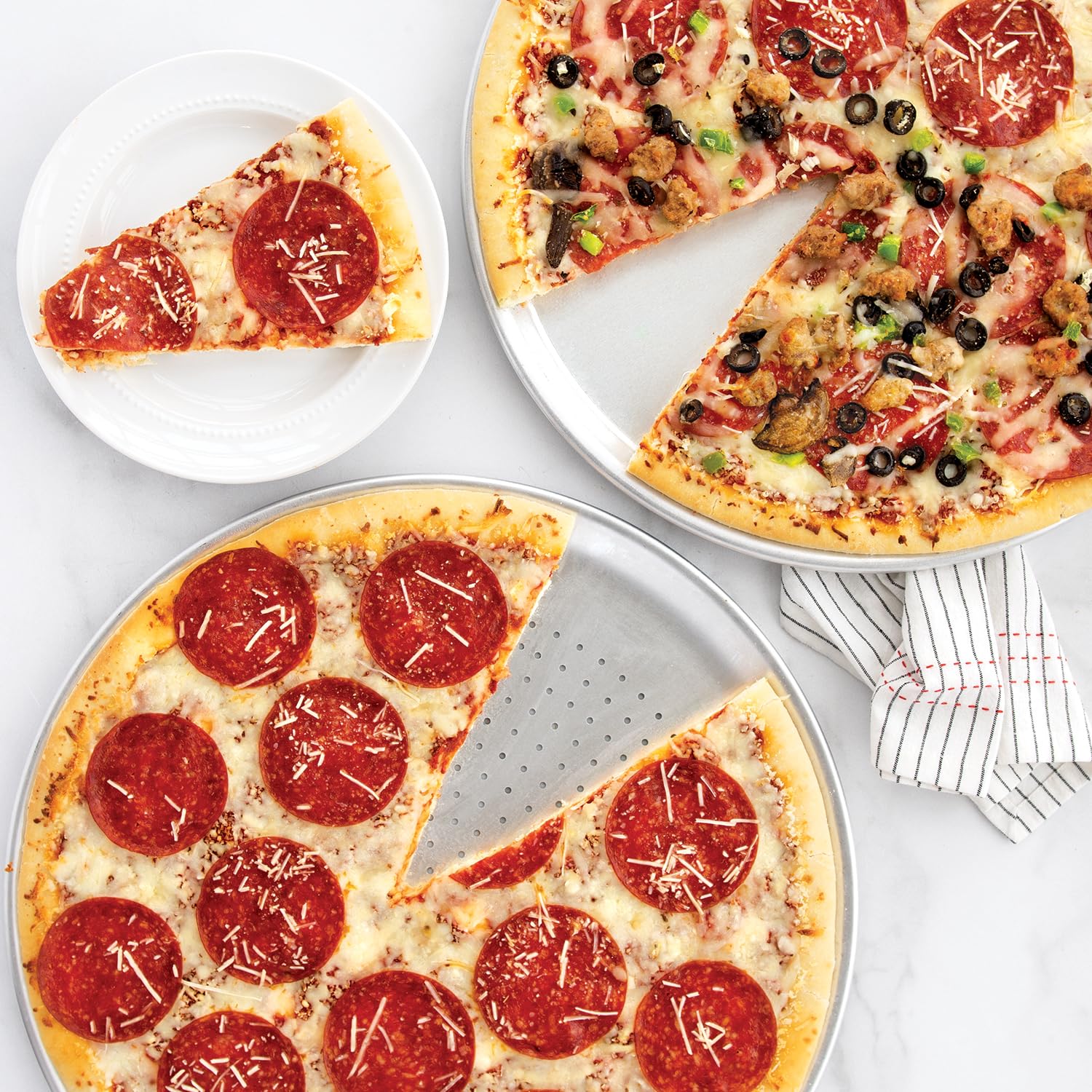 Nordic Ware Naturals Peforated Pizza Pan (Pack of 3) Nordic WareAu supplements