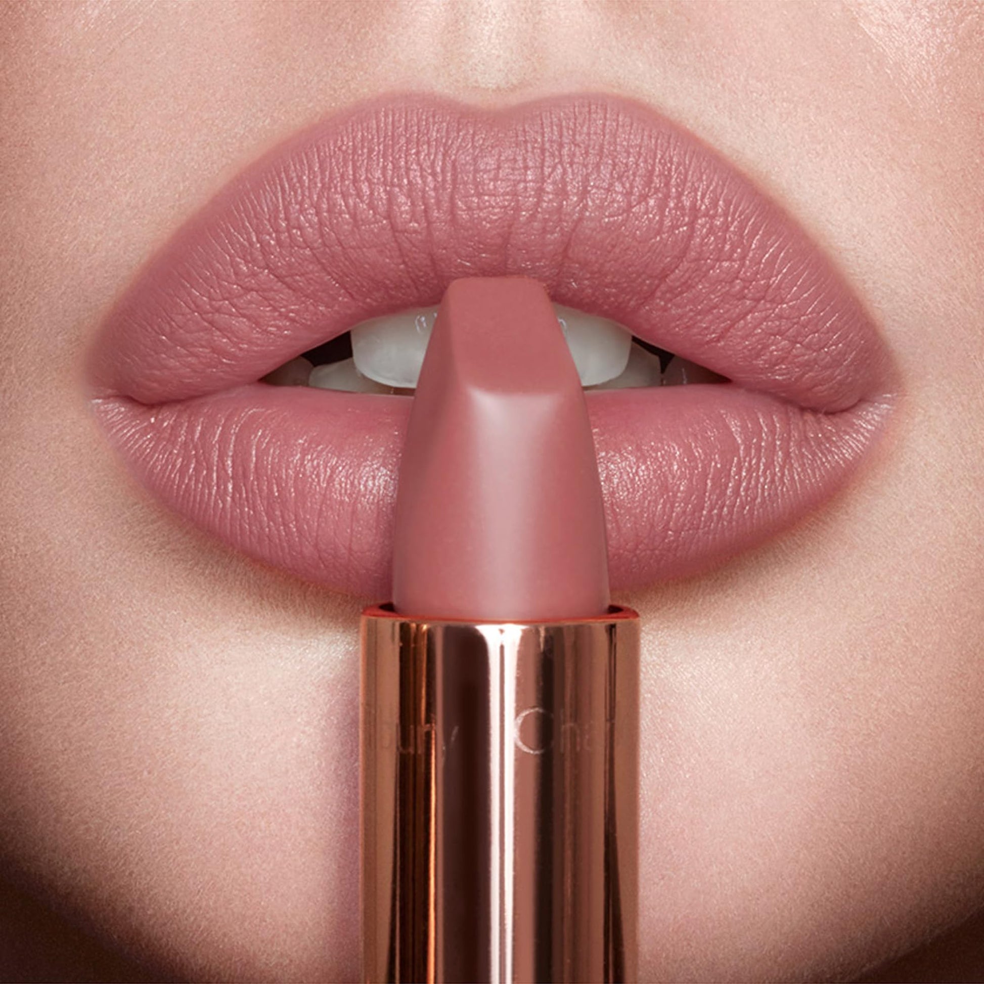 Charlotte Tilbury Matte Revolution Lipstick - Long Lasting, Matte Lipstick with Buildable Color & Lip-Loving Ingredients - Creamy, Easy to Blend Formula - Pillow Talk Original Charlotte TilburyAu supplements