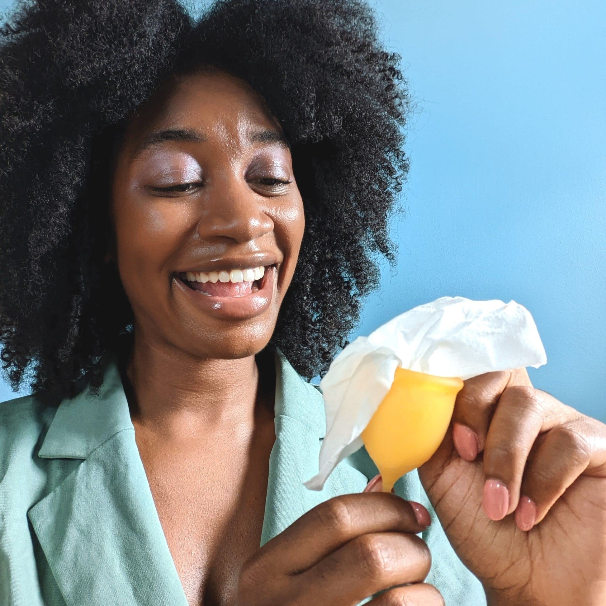 Menstrual Cup Wipes - On The Go Public Bathroom Feminine Wipes - Safe On Period Cups & Menstrual discs Pixie CupAu supplements