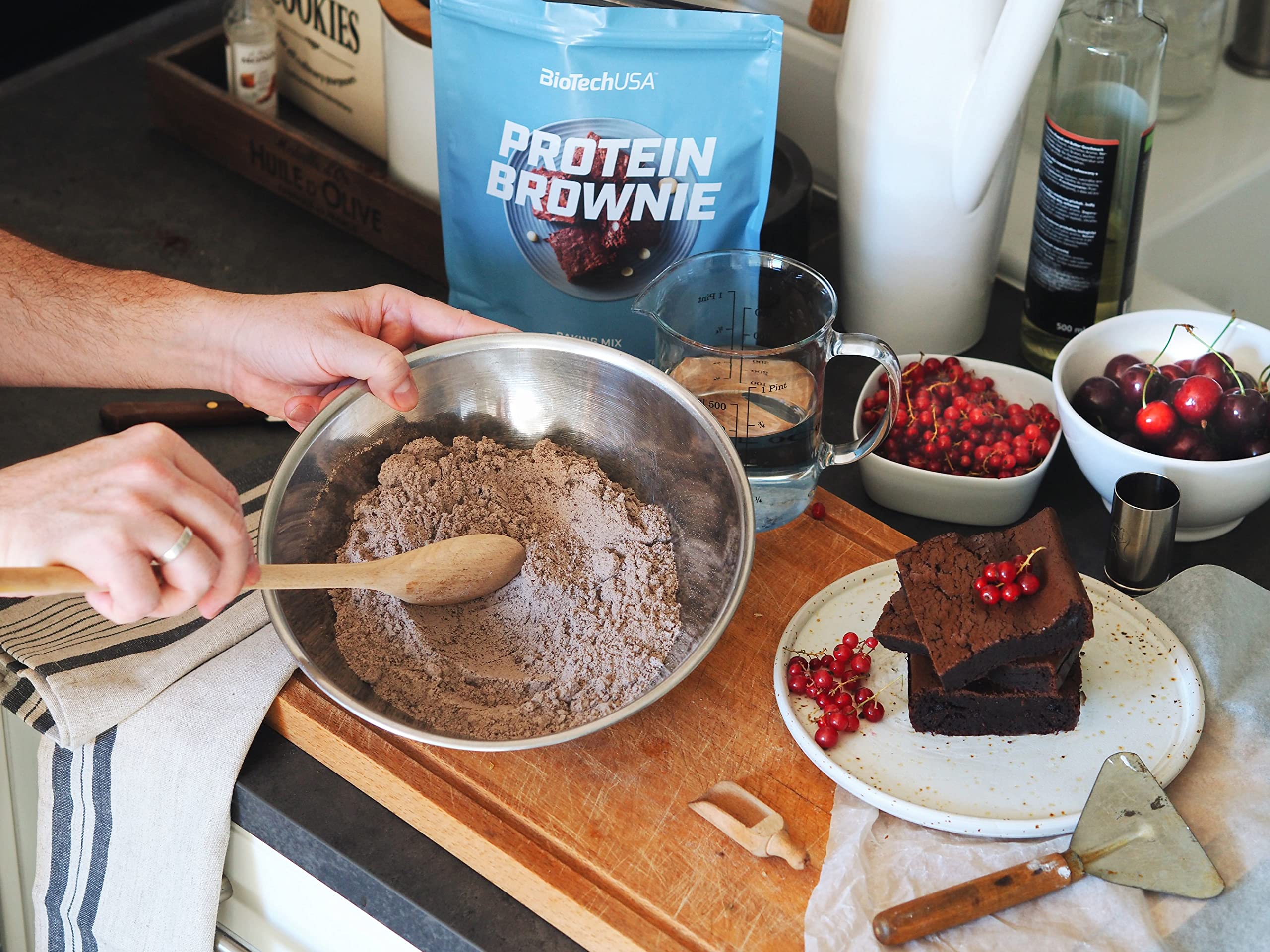 BioTechUSA Protein Brownie, Baking Mix with Collagen, whey proteins and sweeteners. 600 g, Chocolate BioTechUSAAu supplements