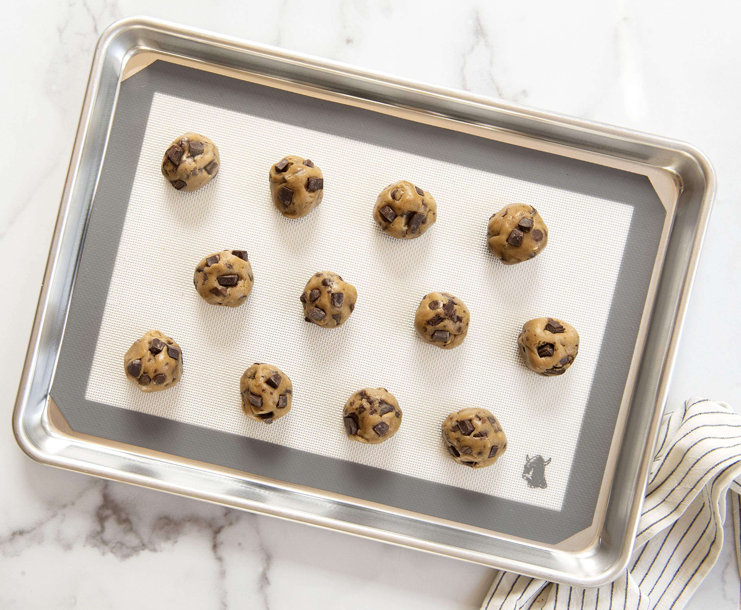 Nordic Ware Naturals Half Sheet Pan, Deluxe Silicone Liner and Cooling Rack, Cookie or Roasting Bakers Set Nordic WareAu supplements