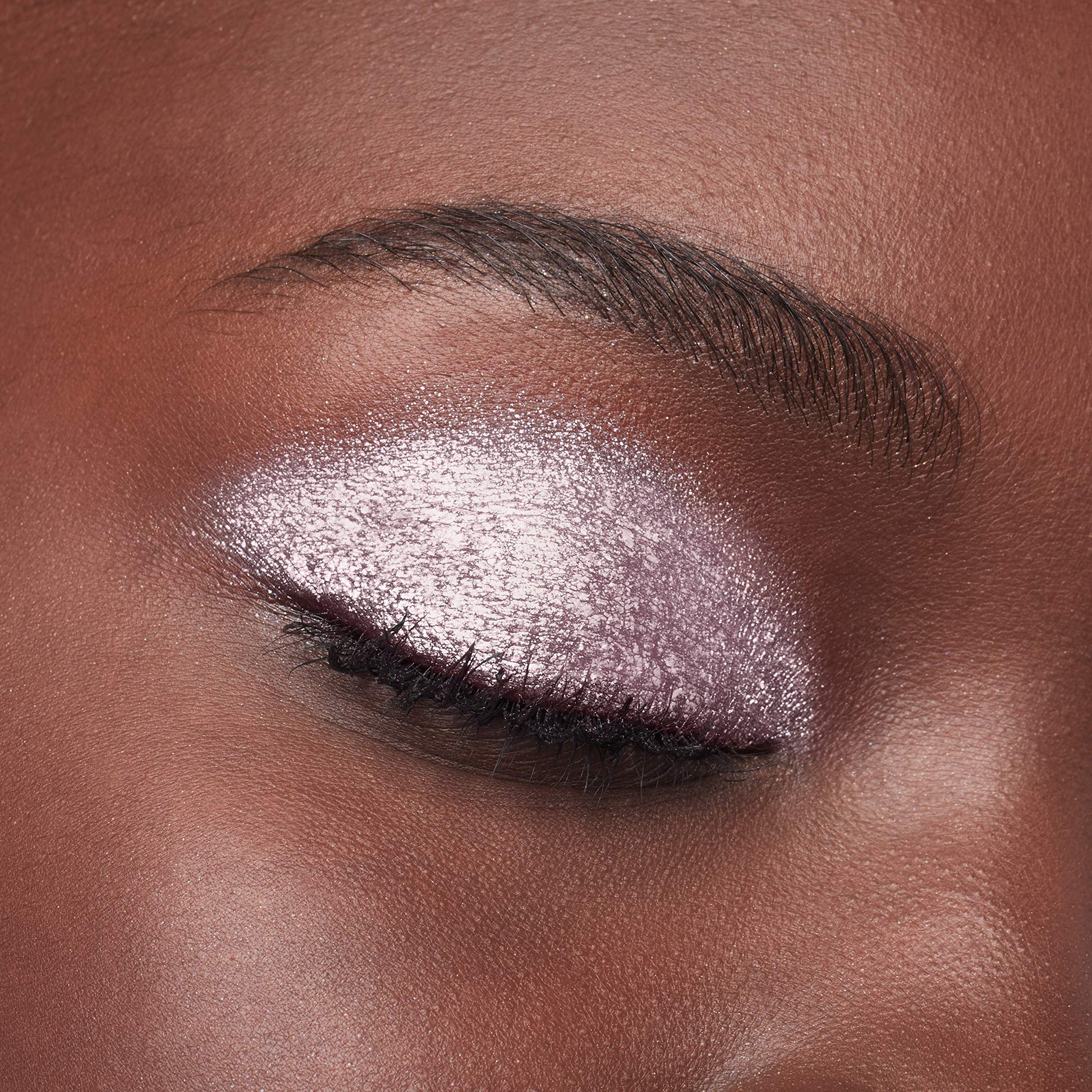 L'Oreal Paris Brilliant Eyes Shimmer Liquid Eye Shadow, Longwearing Lasting Shimmer, Crease Resistant, Flake-Proof, Precision Applicator, Quick Dry, Non-Greasy, Amethyst Quartz, 0.1 oz. L'Oreal ParisAu supplements